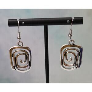 New Silver Swirl Circle Earrings  E155